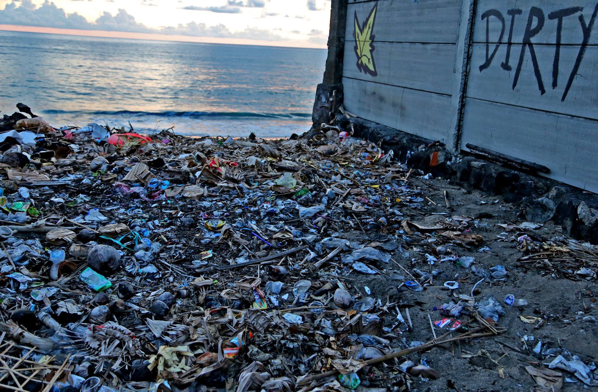 Basura en una zona costera de México, uno de los ocho países de la región que han adoptado un plan de acción para combatir la contaminación, principalmente de plásticos, en las aguas del Pacífico nororiental.